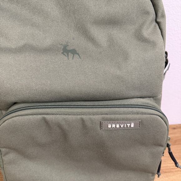 Brevite Jumper Camera Photo Backpack Pine Green Shoulder Strap Zip 22L Large EUC - Picture 10 of 12